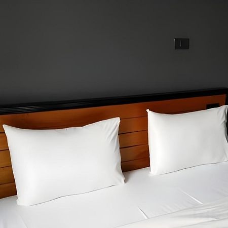 Hotel Chomtrang Zewnętrze zdjęcie