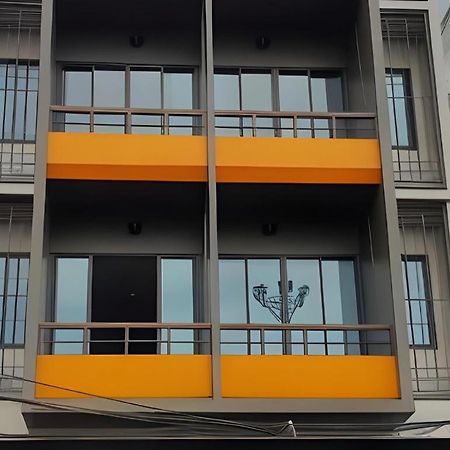 Hotel Chomtrang Zewnętrze zdjęcie