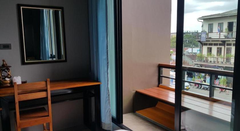 Hotel Chomtrang Zewnętrze zdjęcie