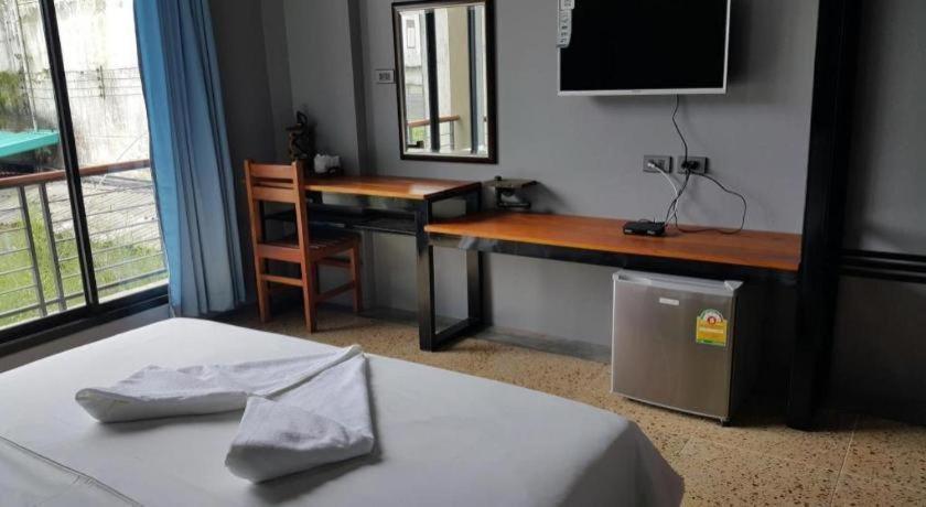 Hotel Chomtrang Zewnętrze zdjęcie